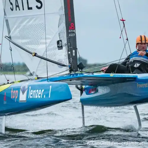Voile Classe A à vendre - (Classe A foiler) Neuchâtel / Suisse