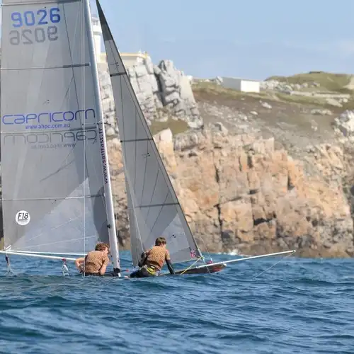 Urgent catamaran capricorn f18 2006 tbe + remorque de route