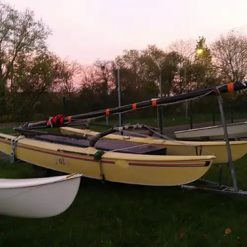 Hobie Cat 16 Ancien mais très correct, révisé, trampo Mesh en option