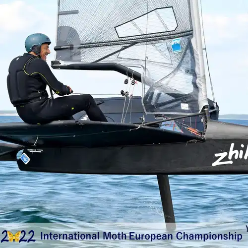 Vends moth à foil MACH 2 Quiberon