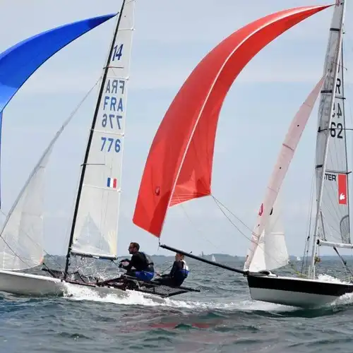 Voile(s) de Laser 4000 à vendre à Arradon