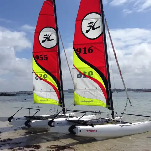 Lot de coques de Hobie Cat Twixxy à vendre à La Rochelle