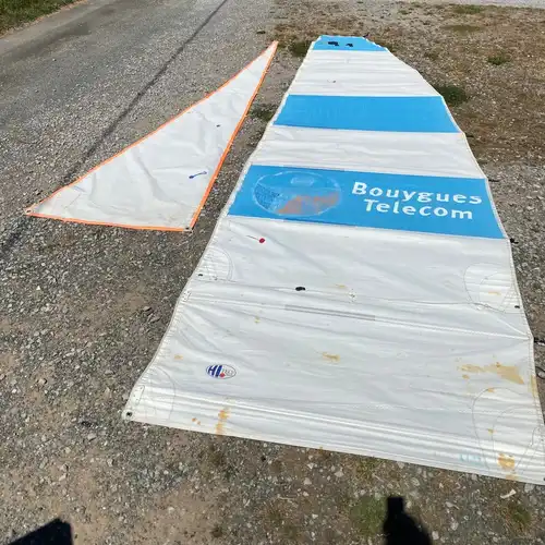 Jeu de Voiles catamaran KL 15.5 à vendre à Mauges-sur-Loire