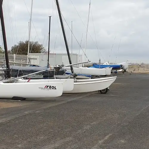 Formule 18 parts for sale in Saint-Nazaire